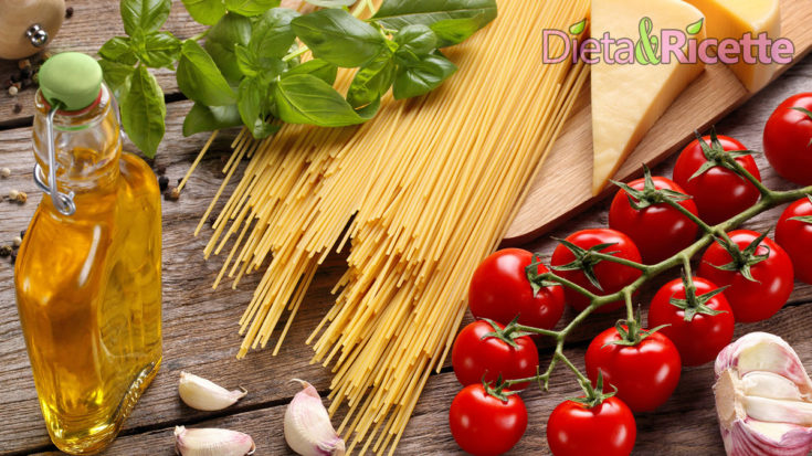 Dieta mediterranea: Cosa mangiare, perché fa bene e piramide alimentare