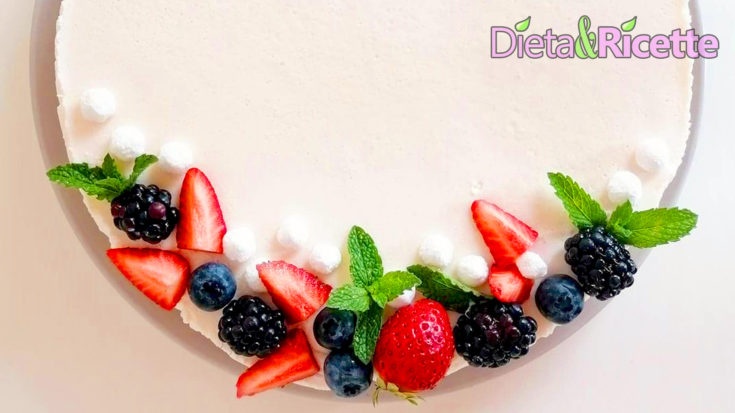 torta fredda allo yogurt greco frutti di bosco senza cottura