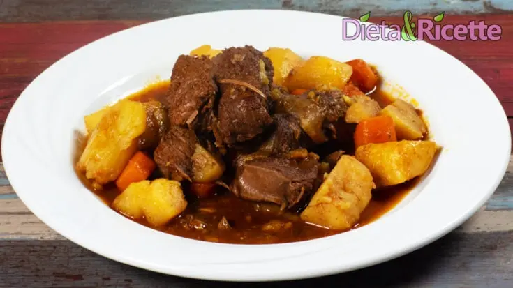 Ricetta tradizionale Irish Stew: stufato irlandese di manzo con verdure