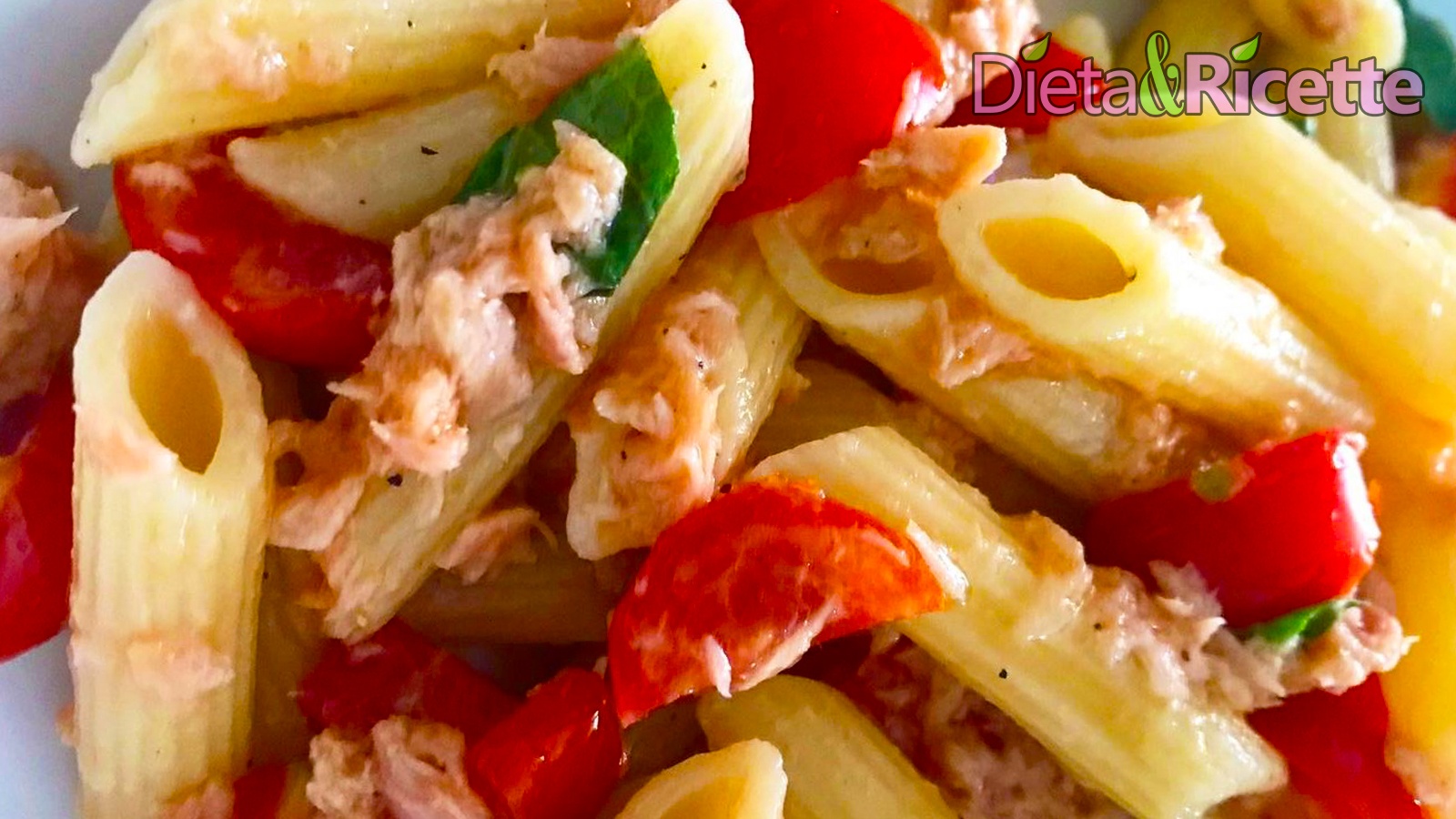 Insalata di Pasta fredda con tonno e pomodorini, una ricetta veloce estiva