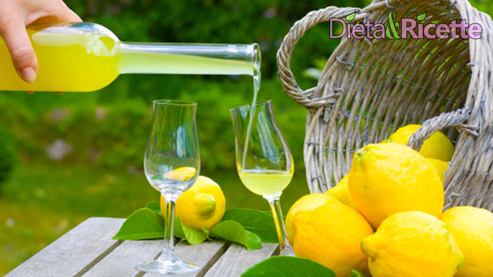 limoncello della nonna fatto in casa con la ricetta originale di Amalfi