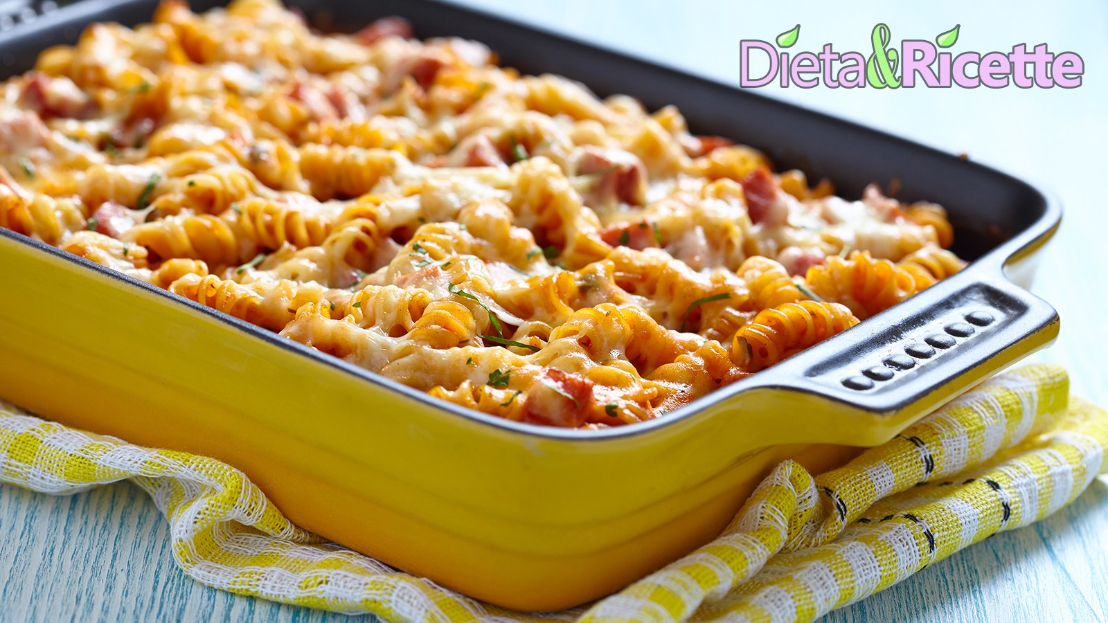 pasta al forno con besciamella e sugo con polpette