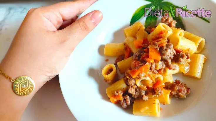 Pasta al ragù in bianco, Ricetta facile per un Pranzo veloce