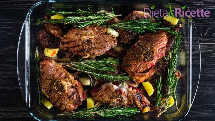 Ricetta Agnello al Forno Morbido con Patate: Segreti per una Carne Succulenta